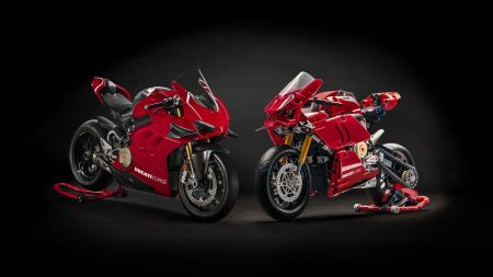 Die Ducati Panigale V4 R aus dem LEGO® Technic Set 42107 sieht atemberaubend aus und spiegelt die Rennsportseele und das Design des Originals wunderbar wider.