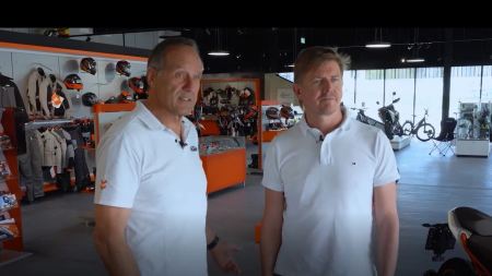 Auf über 600 m2 Verkaufsfläche bietet der KINI Flagship Store Alles, was das 2-Rad Herz begehrt - und sogar noch mehr.