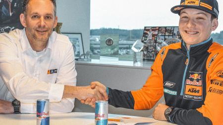 Hofer mit Red Bull KTM MX2-Vertrag bis 2022