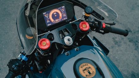 Zero Motorcycles und Deus ex Machina entwerfen ein Custombike