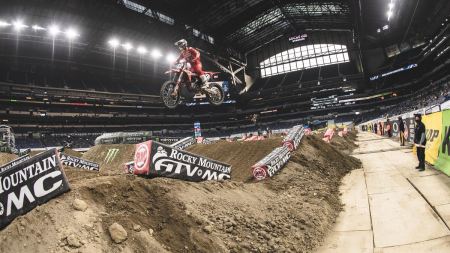 AMA Supercross: Harte Nacht für das GASGAS Factory Racing Team