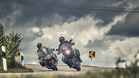 Bridgestone hat Anfang 2021 einen neuen Motorradreifen, den Battlax Sport Touring T32 und T32GT, auf den Markt gebracht.