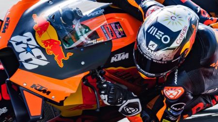 KTM siegt souverän in Spanien - Rossi und Marquez im Kiesbett