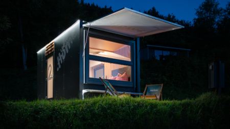 Im erweiterten Stellplatzangebot setzt Camping PINK neue Maßstäbe in Sachen Qualität, Komfort und Nachhaltigkeit in Spielberg.