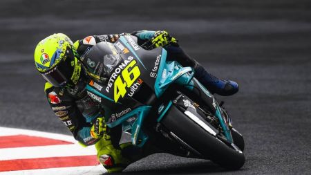 Mehr als eine Legende - Valentino Rossi ging heute zum letzten Mal in Misano an den Start und holte sich einen würdigen Platz 10 - Marquez holte sich den Sieg.