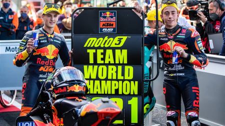 Red Bull KTM Ajo feierte einen doppelten Podiumsplatz in der Moto3 dank Jaume Masia und Pedro Acosta.