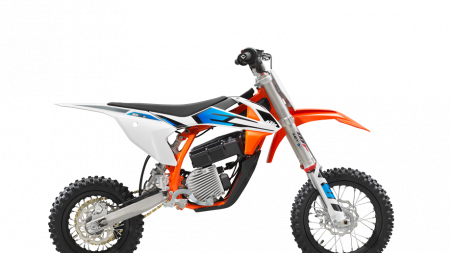 Verlost wird unter allen Teilnehmern mit einem gültigen Eintrittsticket eine brandneue KTM SX-E 5 2022.