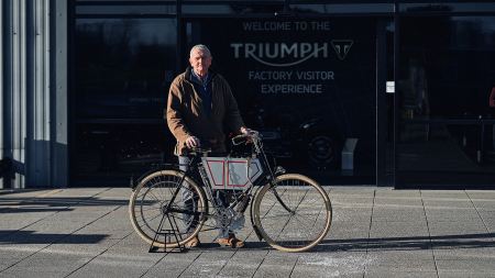 Historischer Fund des ersten TRIUMPH Prototyps von 1901