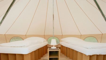 Camping PINK ist die beste Alternative zu einem ruhigen, bequemen Hotelzimmer – direkt neben dem RedBull Ring auf dem Campingplatz. 