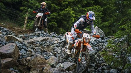 Der bestehende Offroad Bike Track am Red Bull Ring wurde in den vergangenen Wochen umfangreich ausgebaut. Das Ergebnis ist ein großzügiges Areal im Wald hinter der Schönberg Geraden, das Enduro-Herzen höherschlagen lässt. 