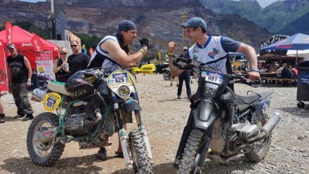 Mit einer BMW den Mitas Rocket Ride und Blackläder Iron Road Prolog...vielleicht sogar Red Bull Erzbergrodeo am Sonntag?