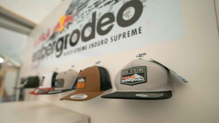 Shopping gehört am Red Bull Erzbergrodeo fix dazu - folgende Shops auf einen Blick, die unbedingt besucht werden müssen!