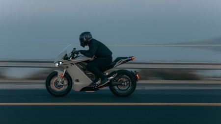  Vom 24. bis 26. Juni 2022 findet im Craftwerk.Berlin das erste Elektromobilitäts-Festival Europas, Reload Land statt.