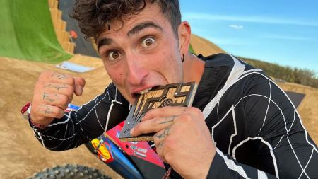 Bei seinem Debüt bei den diesjährigen X Games reiste Navas von Spanien nach Kalifornien, um sich mit den besten Freestyle Motocross-Fahrern der Welt zu messen.