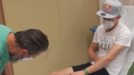 Nach Röntgen, CD und MRI steht fest - nur was gerissen aber nix gebrochen - halb so wild.