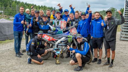 Monster Energy Yamaha Factory MX2-Pilot Jago Geerts hielt seinen Hauptkonkurrenten um den Titel auf Distanz und gewann den entscheidenden Grand Prix bei der 15. Runde der FIM Motocross-Weltmeisterschaft in Uddevalla, Schweden.