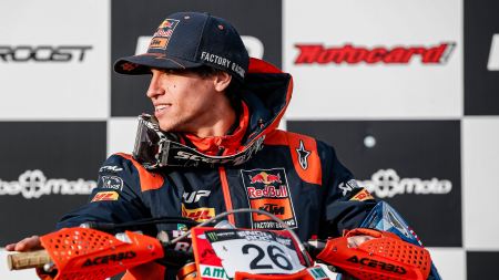 Zum Abschluss einer unglaublichen Saison fuhr der KTM 350 EXC F Fahrer an die Spitze.