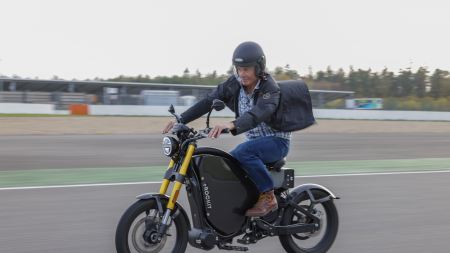 eRockit: Hannes Jaenicke testet das schnellste "Fahrrad" der Welt