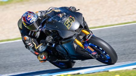 Razgatlıoğlu von Pata Yamaha WorldSBK führte wieder einmal das Rennen an und setzte sich an beiden Tagen an die Spitze der Ergebnisliste.