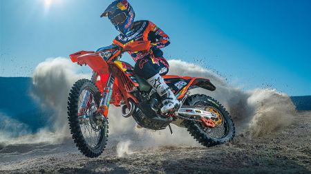 Josep Garcia von Red Bull KTM Factory Racing hat eine intensive Test- und Trainingssaison hinter sich und ist nun bereit für das erste Rennen des Jahres 2023.