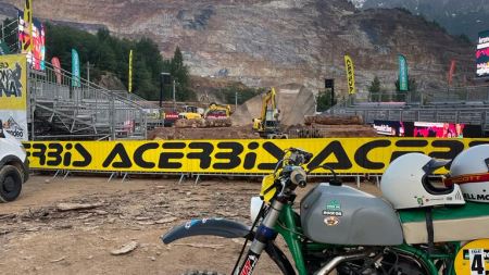 Manuel Schad von SWT-SPORTS war zu Gast beim RED BULL ERZBERGRODEO und nahm mit einer Boxer-BMW den Mitas Rocket Ride in Angriff.