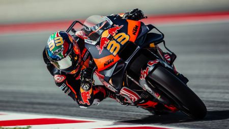 Brad Binder holt sechs WM-Punkte mit einem soliden Sprint auf Platz 4, nachdem er von Startplatz 9 losgefahren war.