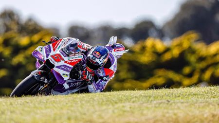 In einem unpackbar spannenden Rennen holt sich am Ende Zarco auf Ducati den Sieg, Binder auf KTM verpasst knapp das Podium und Di Giannantonio überrascht mit einem Platz 3.