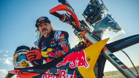 Der zweifacher Gewinner der Rallye Dakar Toby Price fährt seit über 15 Jahren auf KTM Maschinen und es wird seine 10. Dakar werden!