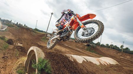 Manuel Lettenbichler von Red Bull KTM Factory Racing ist bereit für die FIM SuperEnduro Weltmeisterschaft 2024! 