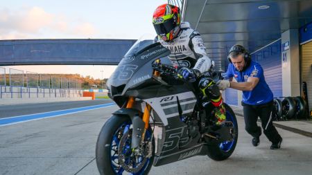 Die offiziellen Yamaha WorldSBK-Fahrer Andrea Locatelli und Jonathan Rea beendeten einen äußerst positiven zweitägigen Test auf dem Circuito de Jerez - Ángel Nieto.