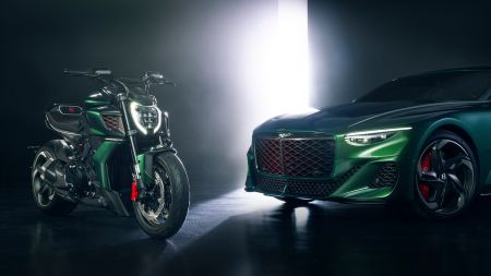 Eine perfekte Symbiose zweier selbstbewusster Marken: Die Diavel for Bentley ist eine nummerierte und auf 500 Exemplare limitierte Edition, die vom Bentley Batur inspiriert ist und die technische Basis der Diavel V4 nutzt