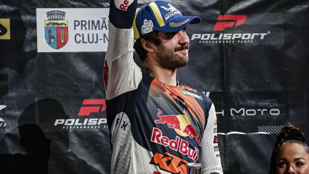 Manuel Lettenbichler von Red Bull KTM Factory Racing hat seinen zweiten Podiumsplatz in der FIM SuperEnduro Weltmeisterschaft 2024 errungen. 