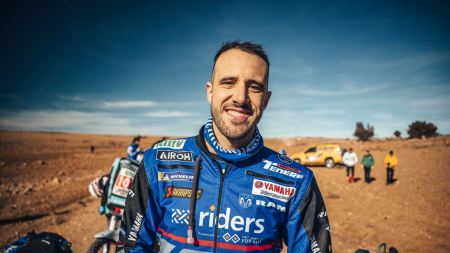 Das Ténéré Yamaha Rallye Team, begann das Africa Eco Race mit einem Doppelpodium, nachdem Alessandro Botturi die erste Etappe der Rallye als Zweiter und sein Teamkollege Pol Tarrés als Dritter beendeten. 