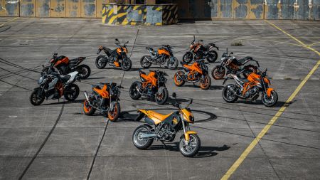 Die letzten 30 Jahre des Modells KTM DUKE lassen sich mit einem Wort zusammenfassen: Evolution.