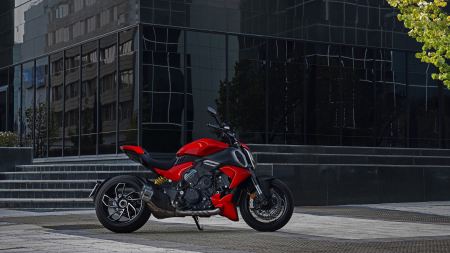 Der unverwechselbare Stil der Diavel V4 bringt Ducati die höchste Anerkennung des internationalen Designwettbewerbs ein: Die Auszeichnung "Best of the Best" ist den Kreationen vorbehalten, die neue Maßstäbe setzen.