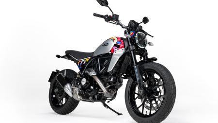 Der in limitierter Auflage von nur 50 Exemplaren erhältliche Individualisierungs-Kit für die Ducati Scrambler Icon basiert auf der Sonderversion für die Next-Gen Tour.