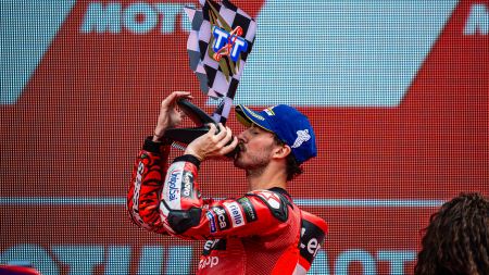 Francesco Bagnaia und das Ducati Lenovo Team haben das perfekte Wochenende in den Niederlanden mit einem unglaublichen Sieg im MotoGP-Rennen abgeschlossen.