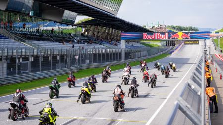 Großartigen Motorsport mit historischen und modernen Rennmotorrädern sowie Gespannen wird am 27. & 28. Juli 2024 bei den „RACING DAYS | 21. Internationalen Rupert Hollaus Rennen“ am Red Bull Ring in der Steiermark geboten.