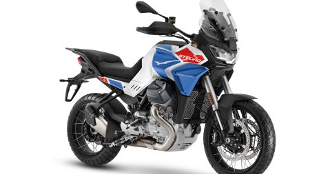 Die italienische Zweirad-Schmiede Piaggio zeigt neben neuen Varianten der Piaggio Beverly, der Piaggio Medley und der Piaggio Liberty auch spektakuläre Neuerungen von Vespa und Moto Guzzi.