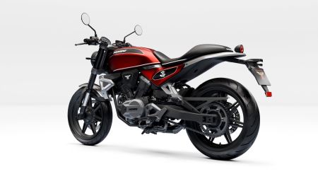 Moto Morini feiert den 50. Jahrestag des kultigen Modells 3 1/2 und präsentiert auf der EICMA seinen Nachfolger.