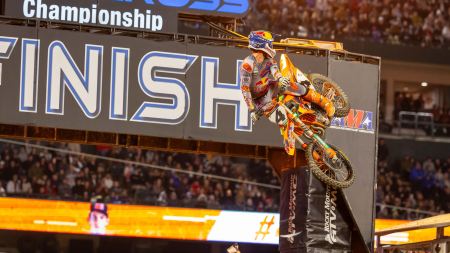 Chase Sexton holt Sieg beim Supercross in Anaheim
