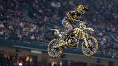 Malcolm Stewart führt Rockstar Energy Husqvarna in die Top 10
