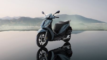 Die Piaggio Medley meldet sich pünktlich zum Start der Zweiradsaison 2025 zurück – und das stärker und dynamischer denn je.