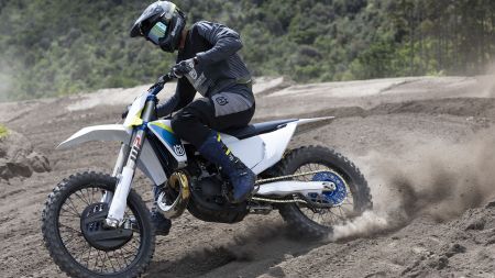 Testen Sie Ihre Wunschmodelle und genießen Sie einen erlebnisreichen Tag voller Fahrspaß im Gelände.