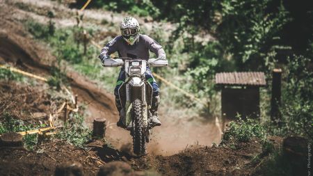 Am Samstag ist reichlich Zeit um zu trainieren, um am Sonntag im 2-Stunden Cross-Country Rennen Gas zu geben und Spaß zu haben!