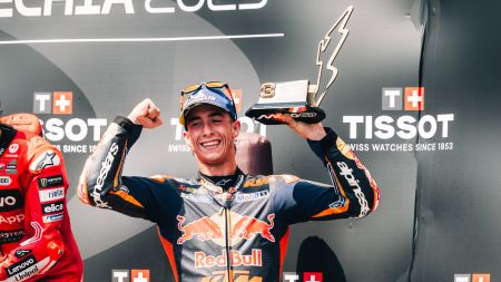Red Bull KTM konnte beim Großen Preis von Tschechien einen weiteren MotoGP-Meilenstein setzen. Pedro Acosta fuhr vor 95.700 Fans im berühmten Automotodrom auf den dritten Platz!