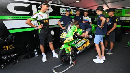 Die Superstars der Motorrad-Weltmeisterschaft gastierten am Wochenende am Red Bull Ring: Talente der Zweirad- Nachwuchsschmiede MiniGP™ Austria Series trafen dabei auf ihre Idole.