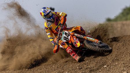 Jeffrey Herlings hat sich von seinem gebrochenen rechten Schlüsselbein soweit erholt, dass er am Wochenende im tiefen Sand von Lommel in die MXGP- Rennserie zurückkehren kann.