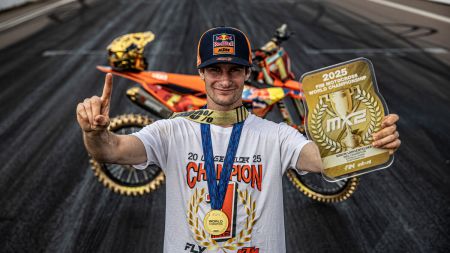 Simon Längenfelder hat die FIM MX2-Motocross-Weltmeisterschaft 2025 gewonnen, nachdem er beim Grand Prix von Australien und dem letzten Rennen der Saison, den 2. Platz belegt hatte.