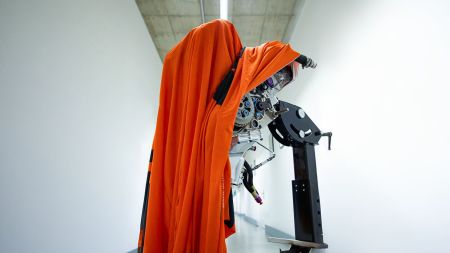 Fast zehn Jahre nach den ersten Schritten von Red Bull KTM in die hart umkämpfte Welt der MotoGP hat das Unternehmen einen weiteren Meilenstein erreicht.